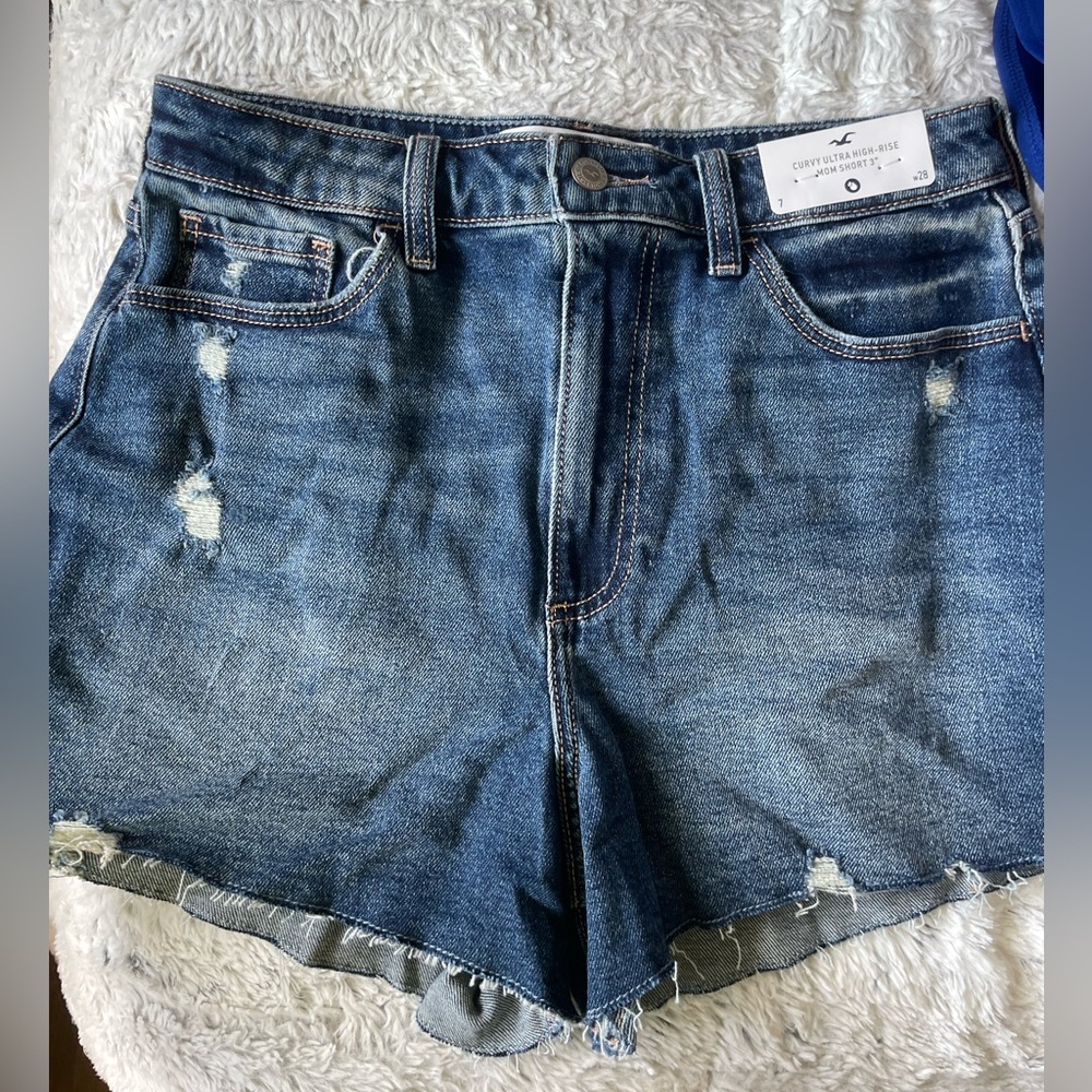 NEVER WORN MOM SHORTS